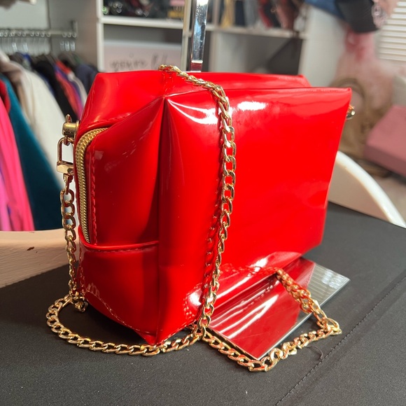 Christian Louboutin red bag - Picture 10 of 11